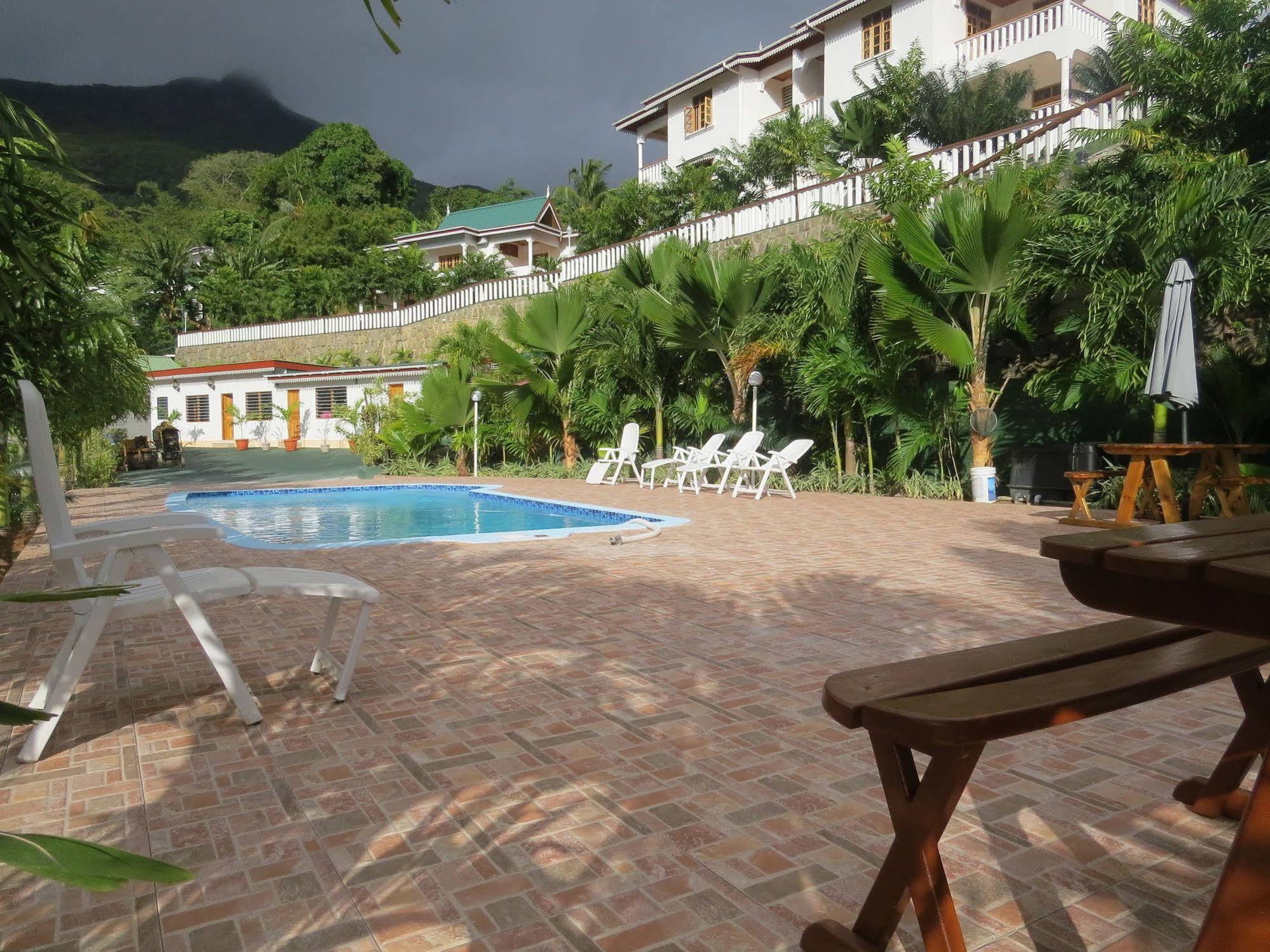 La Fontaine Holiday Apartment Bel Ombre Exterior photo
